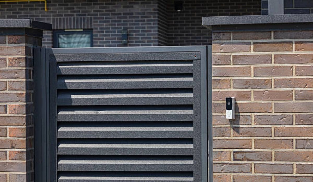 Commercial Fencing Enhances Security