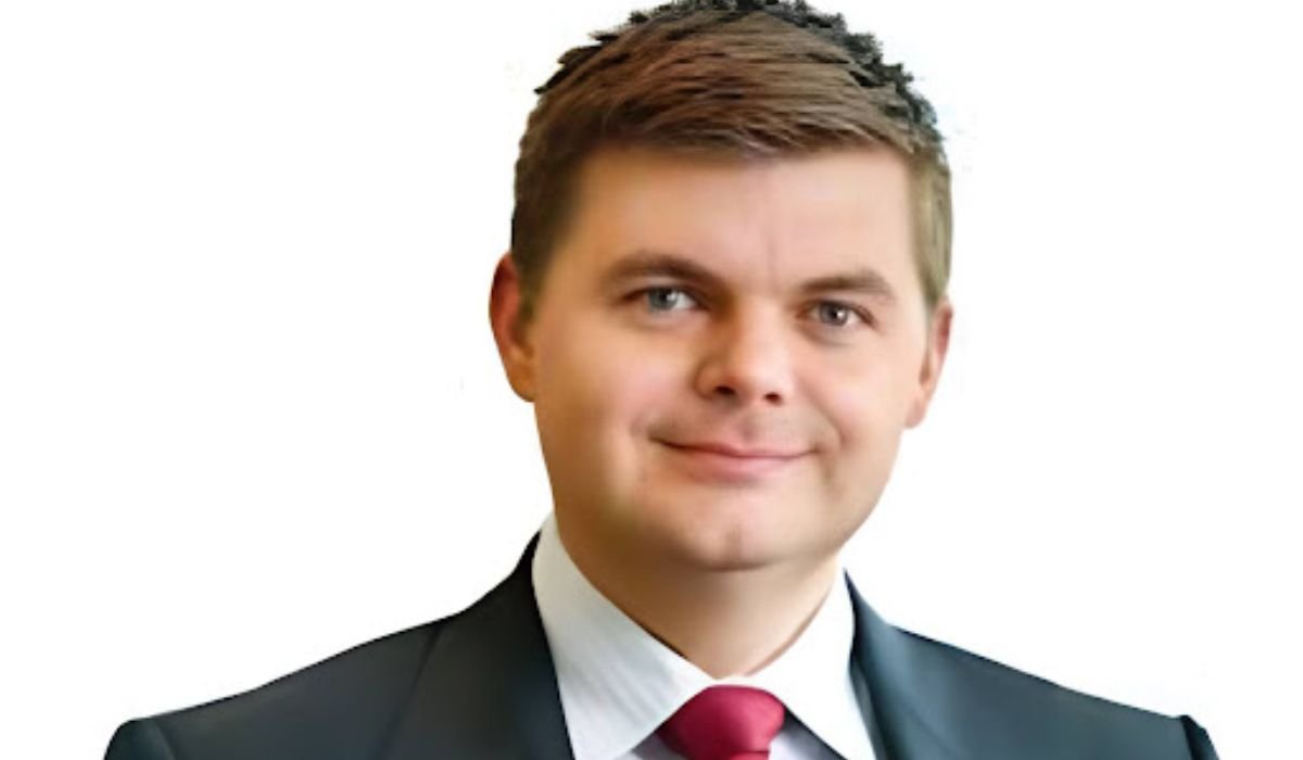 How Financial Leaders Can Improve Consumer Trust